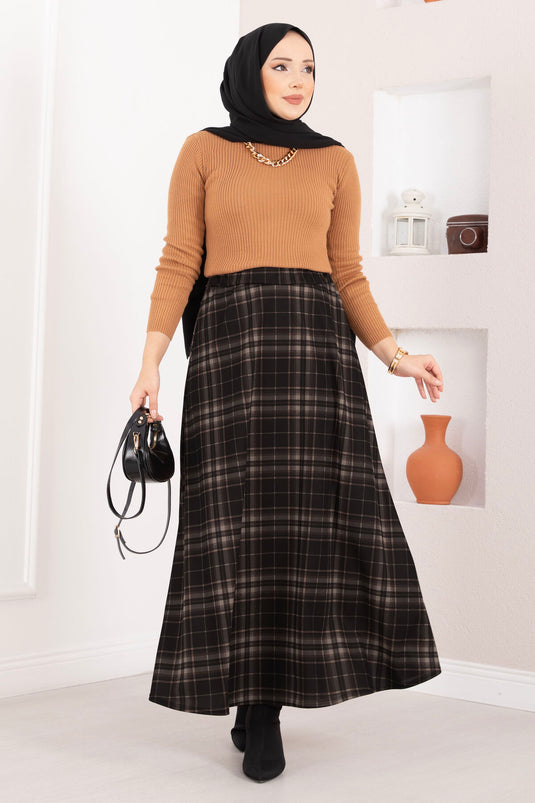 تنورة غوص منقوشة باللون الأسود - حجري