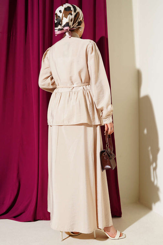 Kare Düğmeli Kemerli Etekli Takım Bej