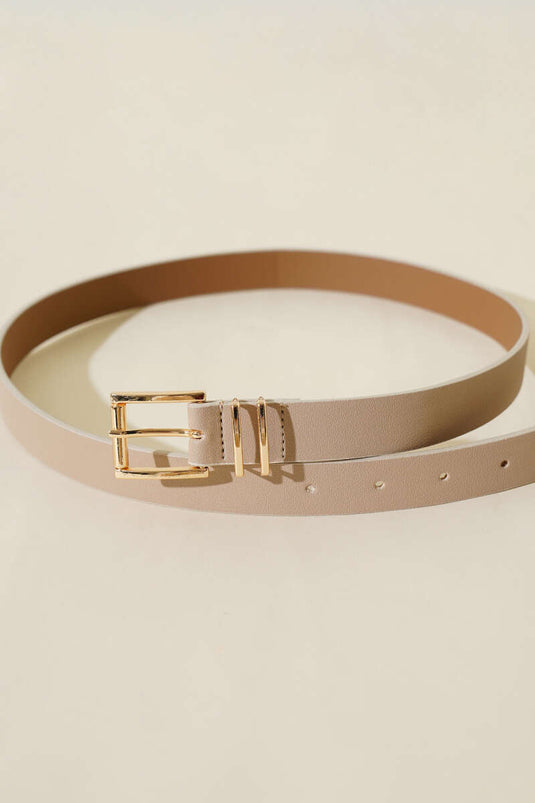 حزام مربع رفيع باللون البيج