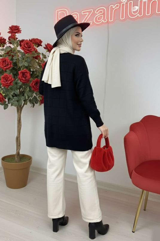 Kare Kabartmalı Yumoş Triko Tunik Siyah