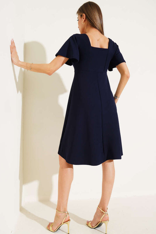 Midikleid mit eckigem Ausschnitt, marineblau