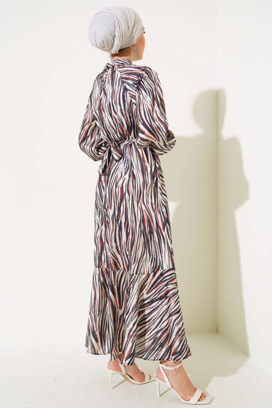 Karışık Desen Kuşaklı Saten Elbise Bej