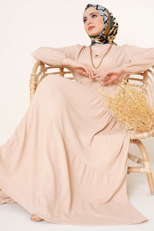 Robe ceinturée en crêpe superposé beige