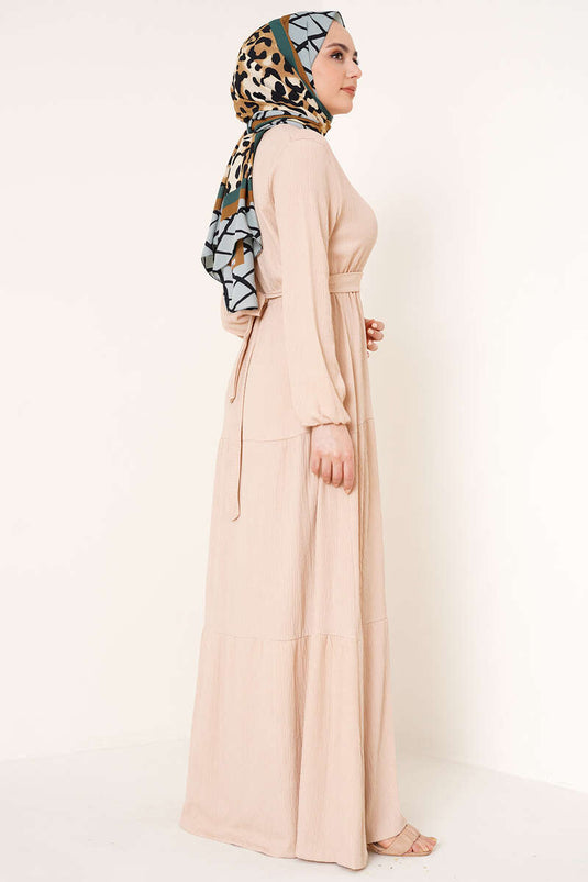 Robe ceinturée en crêpe superposé beige