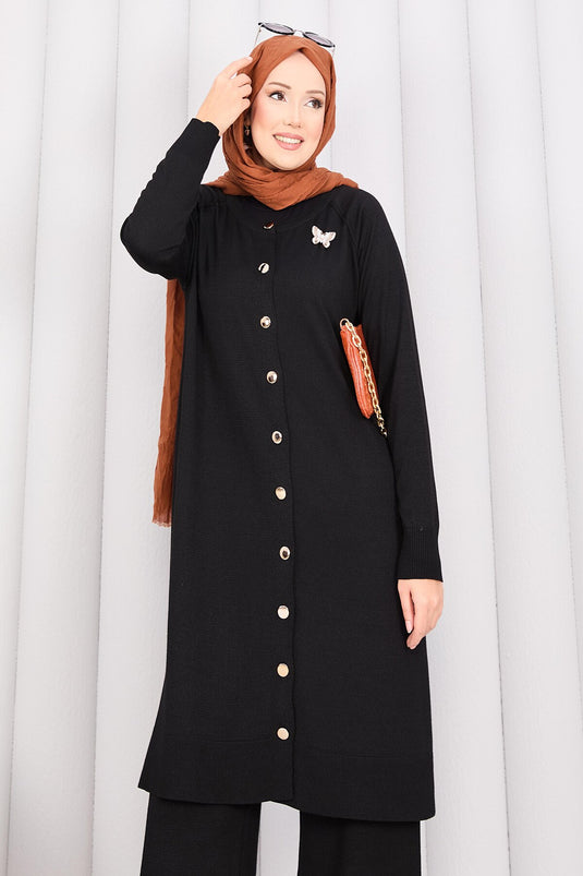 Schwarzes Strick-Set Mit Schmetterlingsbrosche Und Knöpfen