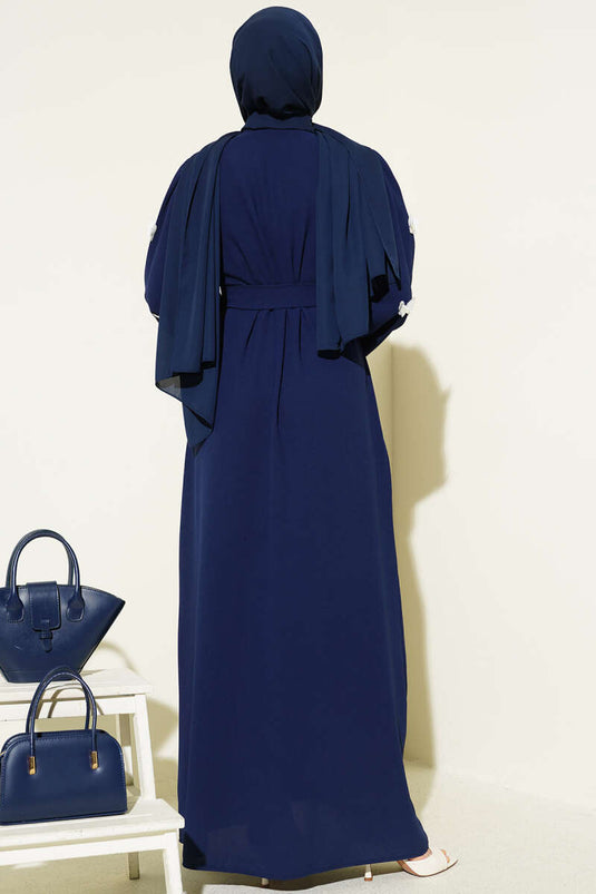 Ferace bleu marine ceinturée avec perles et papillons