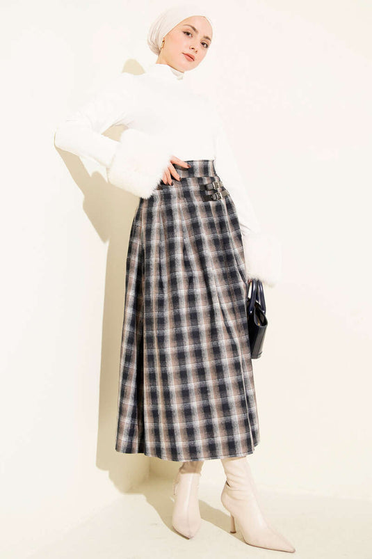 تنورة مربعات بيج مع حزام