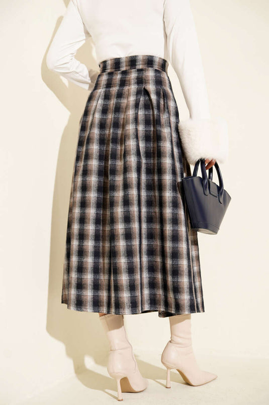 تنورة مربعات بيج مع حزام