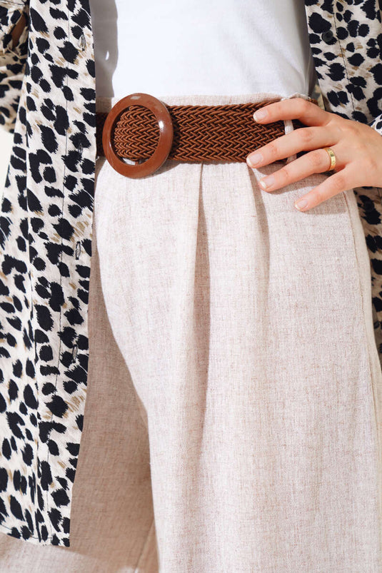 بنطلون واسع بتفاصيل حزام باللون الرمادي والبيج