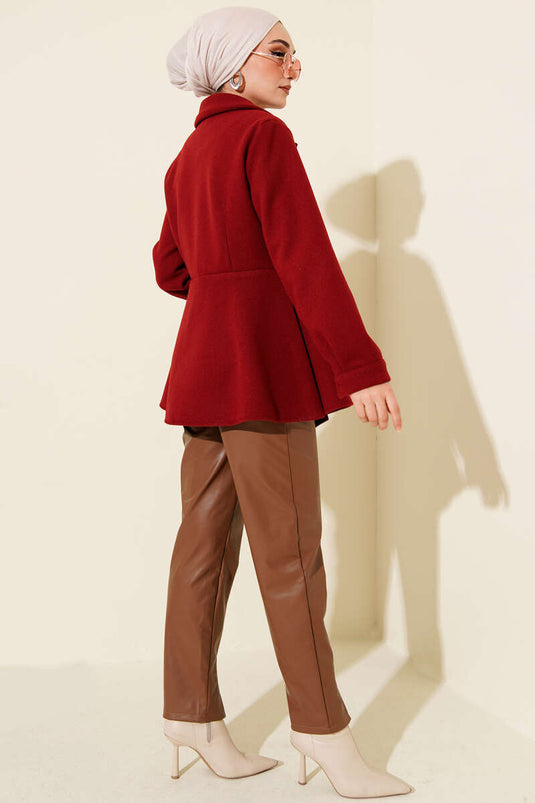 Chaqueta de cachemira burdeos con detalle de cinturón