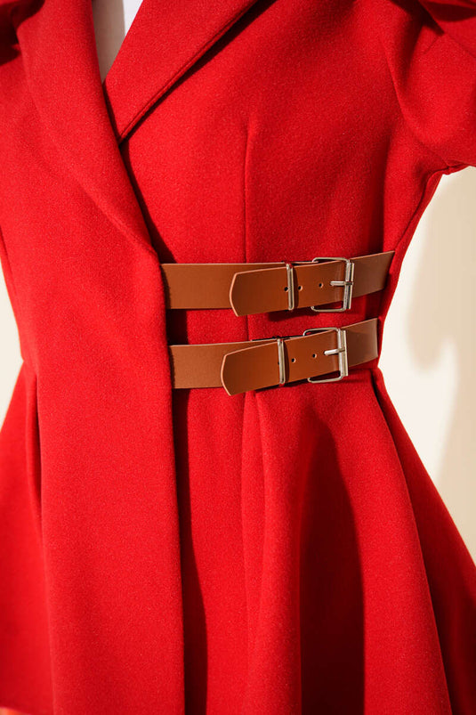 Chaqueta de cachemira con detalle de cinturón, roja