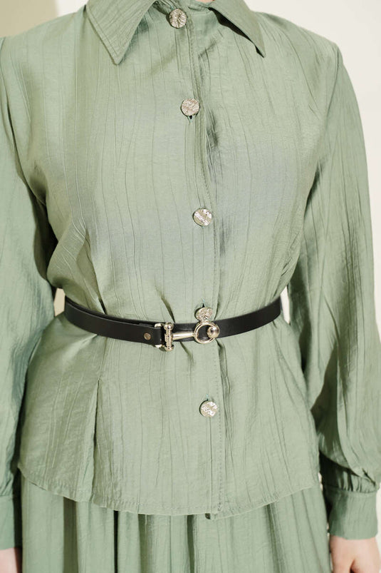 Ensemble deux pièces avec jupe plissée et ceinture, vert pistache