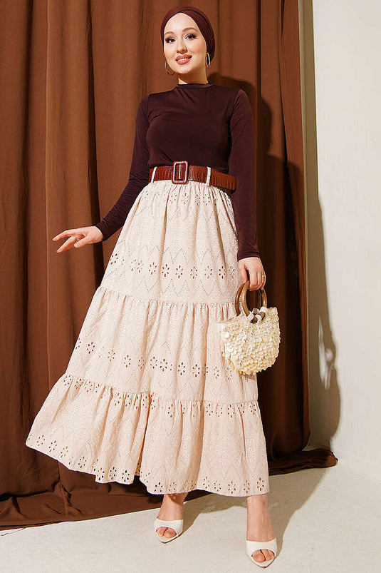 Jupe beige plissée à volants avec ceinture