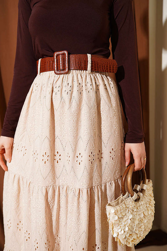 Jupe beige plissée à volants avec ceinture