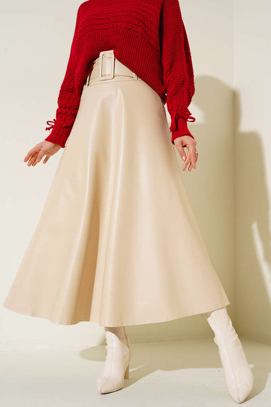 تنورة جلدية بحزام بيج