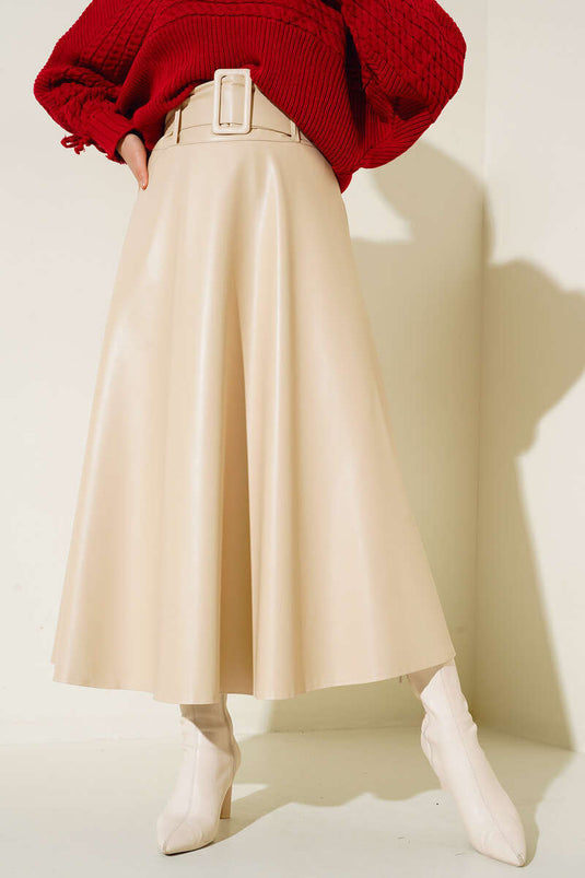 تنورة جلدية بحزام بيج