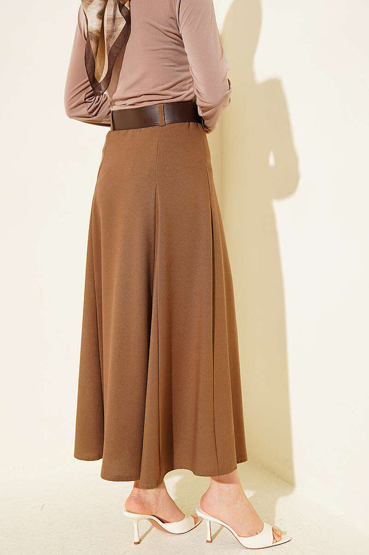 Jupe évasée avec ceinture et détails de couture, couleur vison