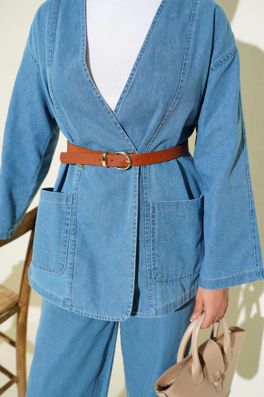 Completo due pezzi in denim con cintura e bottoni, blu denim