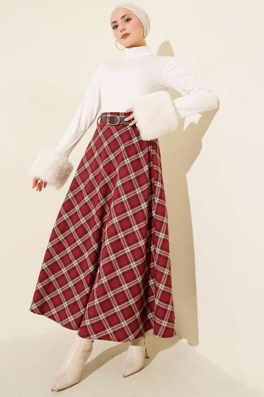Jupe à carreaux avec ceinture bordeaux