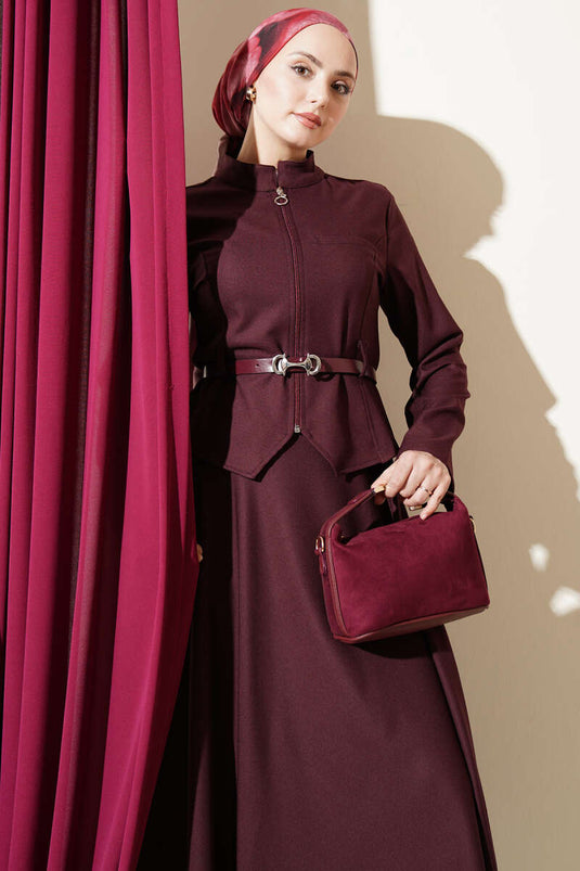 Ensemble basique avec jupe à fermeture éclair et ceinture, bordeaux