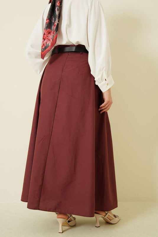 تنورة بوبلين واسعة بطيات مع حزام بلون خمري