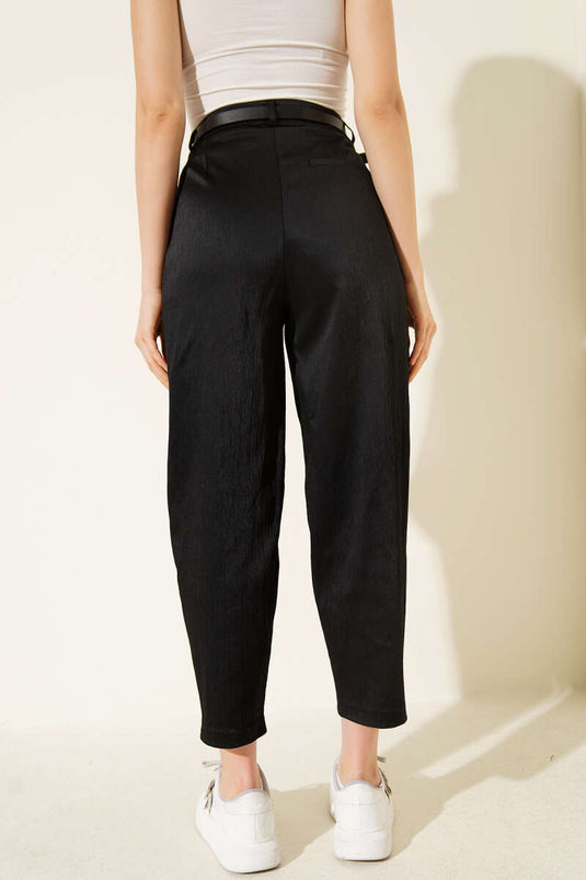 بنطال جزر بحزام أسود