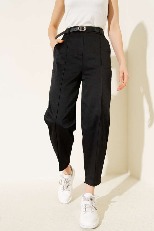 Pantalon carotte ceinturé noir