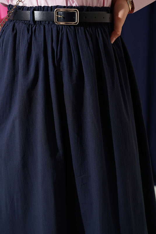Jupe évasée en voile avec ceinture bleu marine