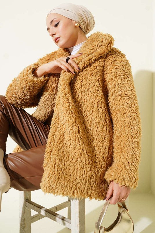 Manteau d'agneau ceinturé Latte