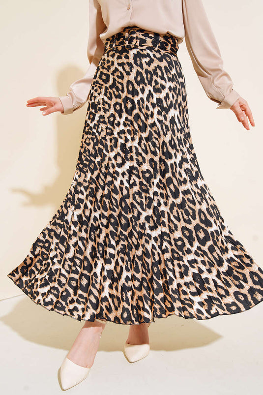 تنورة بحزام الفهد لاتيه