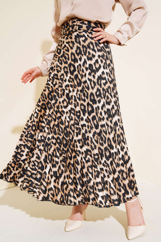 تنورة بحزام الفهد لاتيه