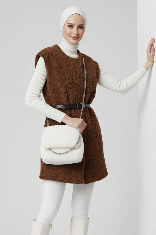 سترة مخملية بحزام، بنية اللون