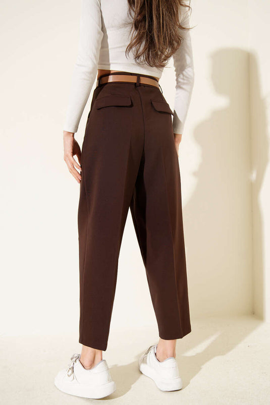 Kemerli Pileli Havuç Pantolon Kahve