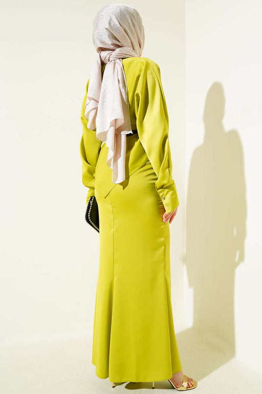 Ensemble deux pièces jupe crayon en satin ceinturée vert pétrole