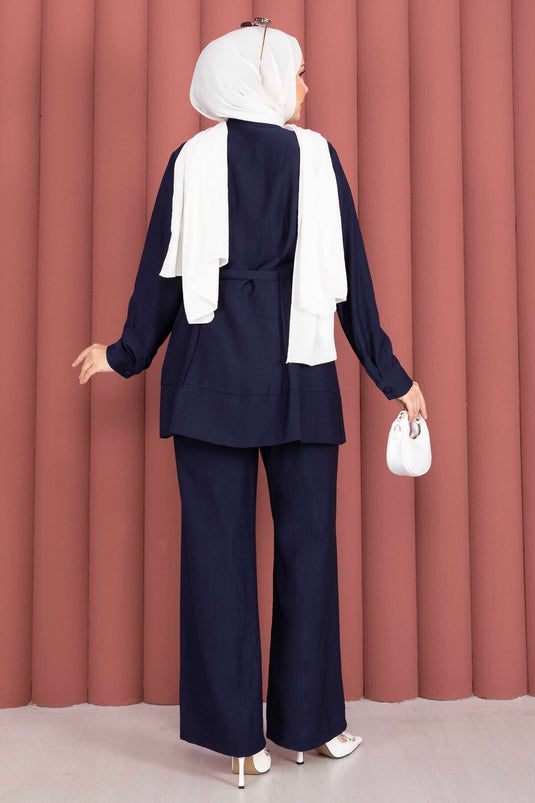 Ensemble tunique ceinturée et pantalon bleu marine