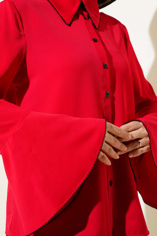 Chemise en mousseline rouge à bords cousus