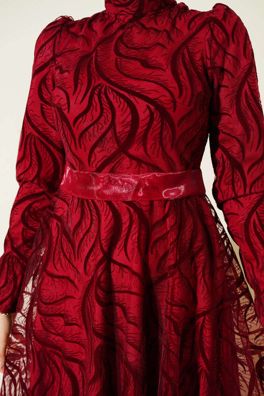 فستان سهرة بحزام من التول بتصميم ذاتي، لون عنابي