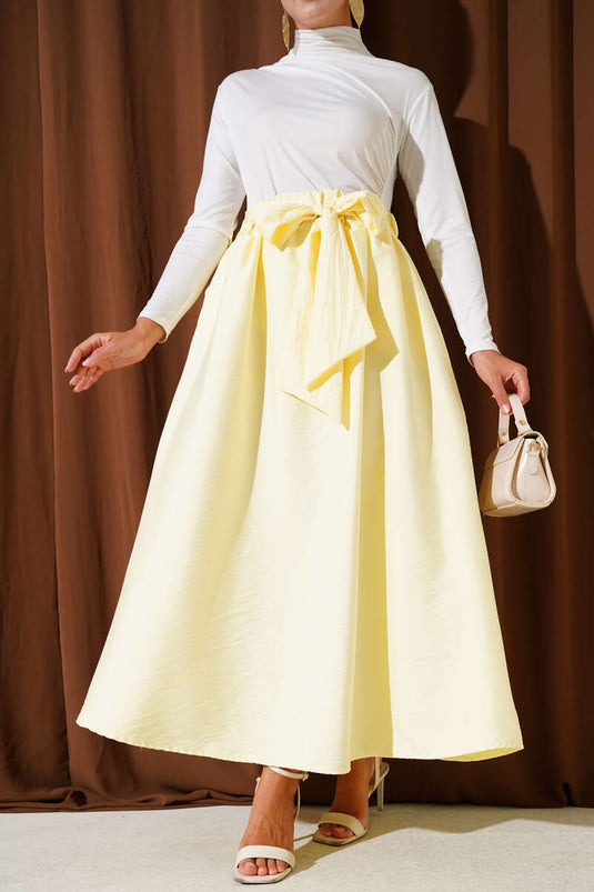 Jupe évasée à ceinture jaune