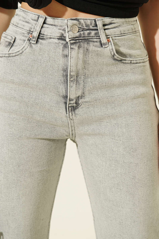 Cut Hem Buttoned Denim Pants Light Wash
