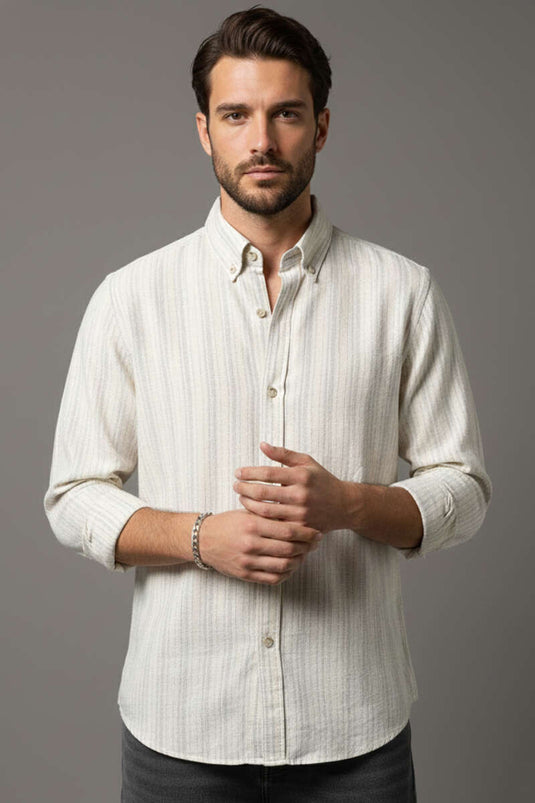 قميص رجالي من الكتان مخطط بخطوط متقطعة باللون الرمادي