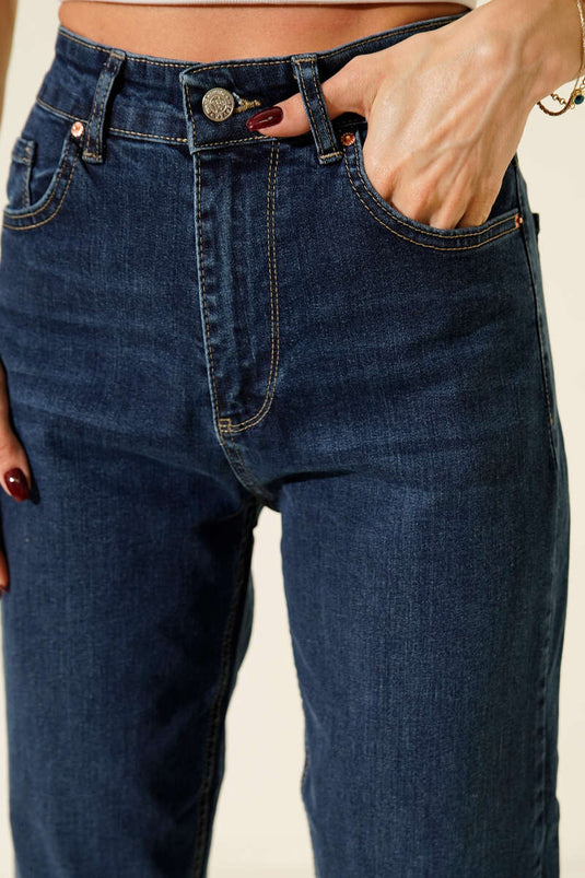 Jean Mom à jambes coupées bleu