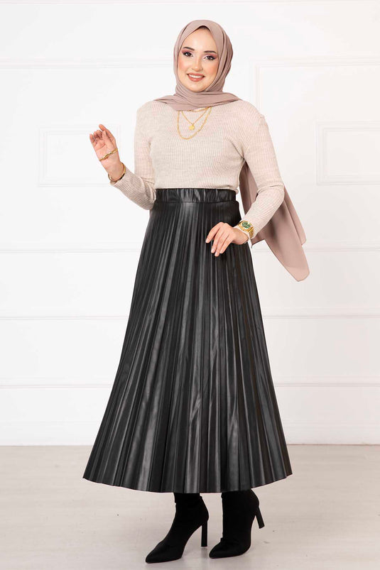 تنورة جلدية مطوية من كيلوش باللون الأسود