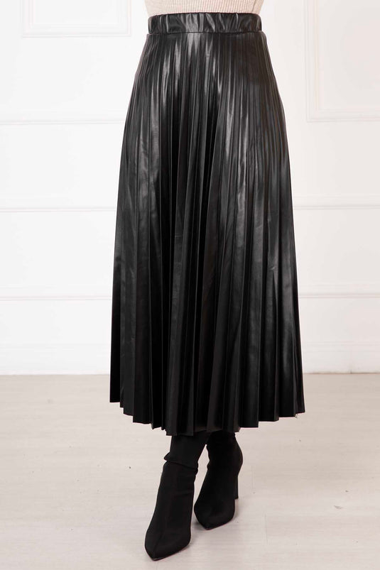 تنورة جلدية مطوية من كيلوش باللون الأسود