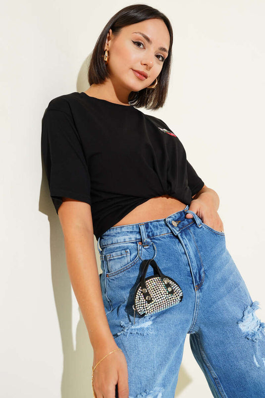 T-shirt noir à broderie cerise