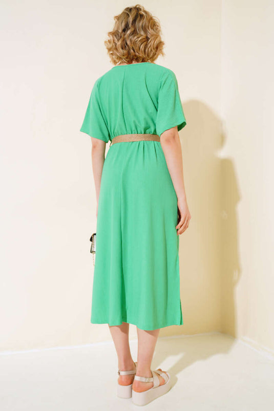 Robe ceinturée en paille rouge sauvage verte