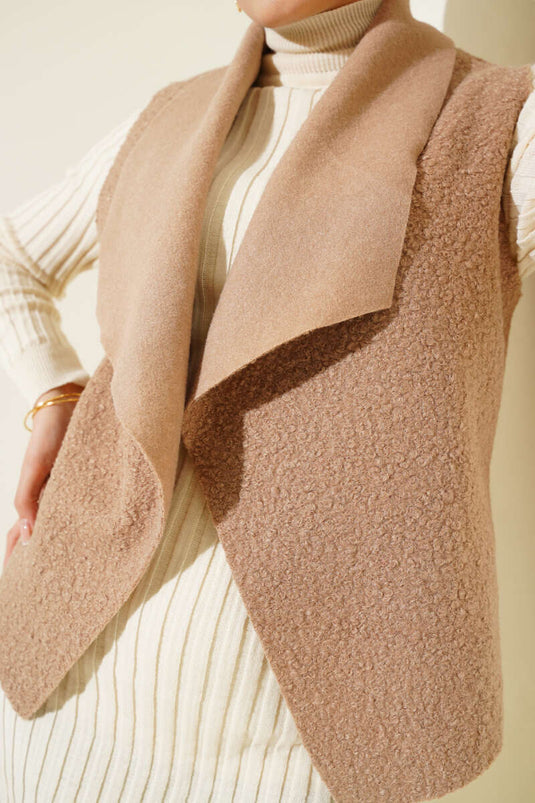 Short Boucle Vest Mink