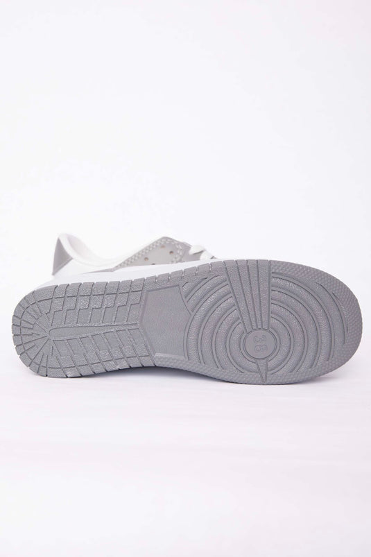 Classic Lace-Up Sneaker Sports Shoe Gray