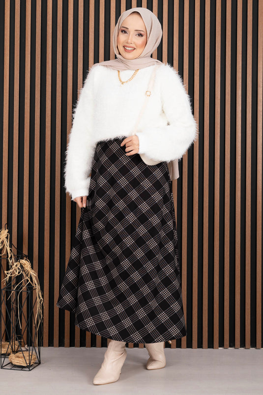 تنورة غوص سوداء بنقشة مربعات كلاسيكية