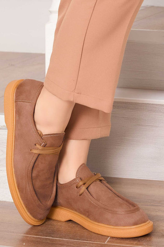 Mocassins classiques à lacets couleur fauve
