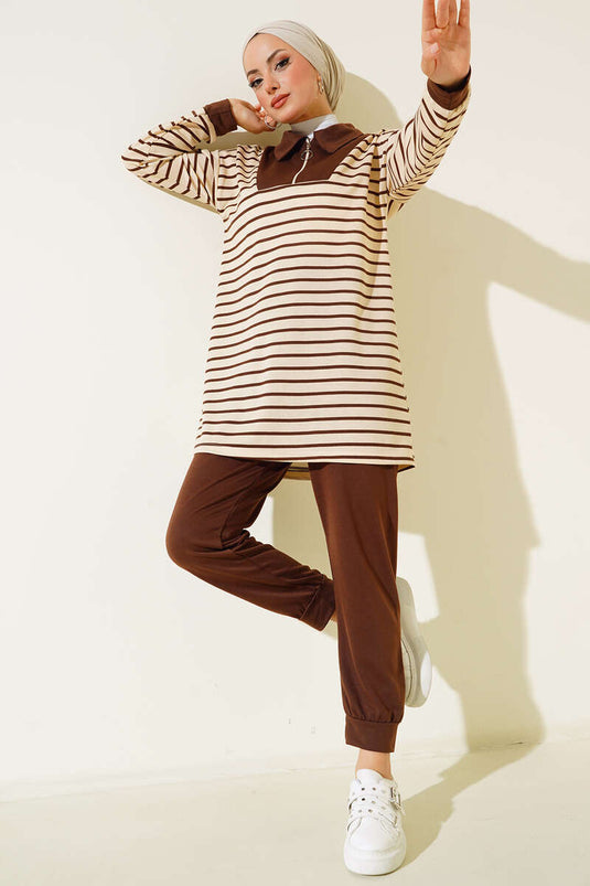 Klassischer zweiteiliger Anzug mit Kragen und Reißverschluss, braun